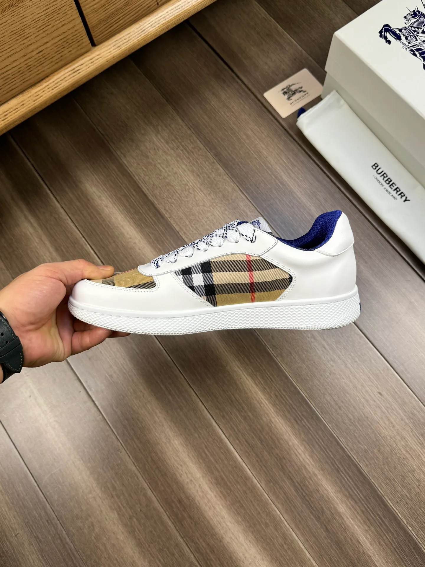 p380💰Men's shoes [BURBERRY] Burberry - High-end quality original order 🔍🔍🔍 - Upper: imported 🔝 Napa calfskin, brand totem cloth, tongue brand cloth label - Lining: canvas lining, - Outsole: rubber; two-color molded outsole - Ultra-high quality control·Fine workmanship: highlighted (high-end·luxury·grade) -Size : 38-44 (45 for men, can be customized)
